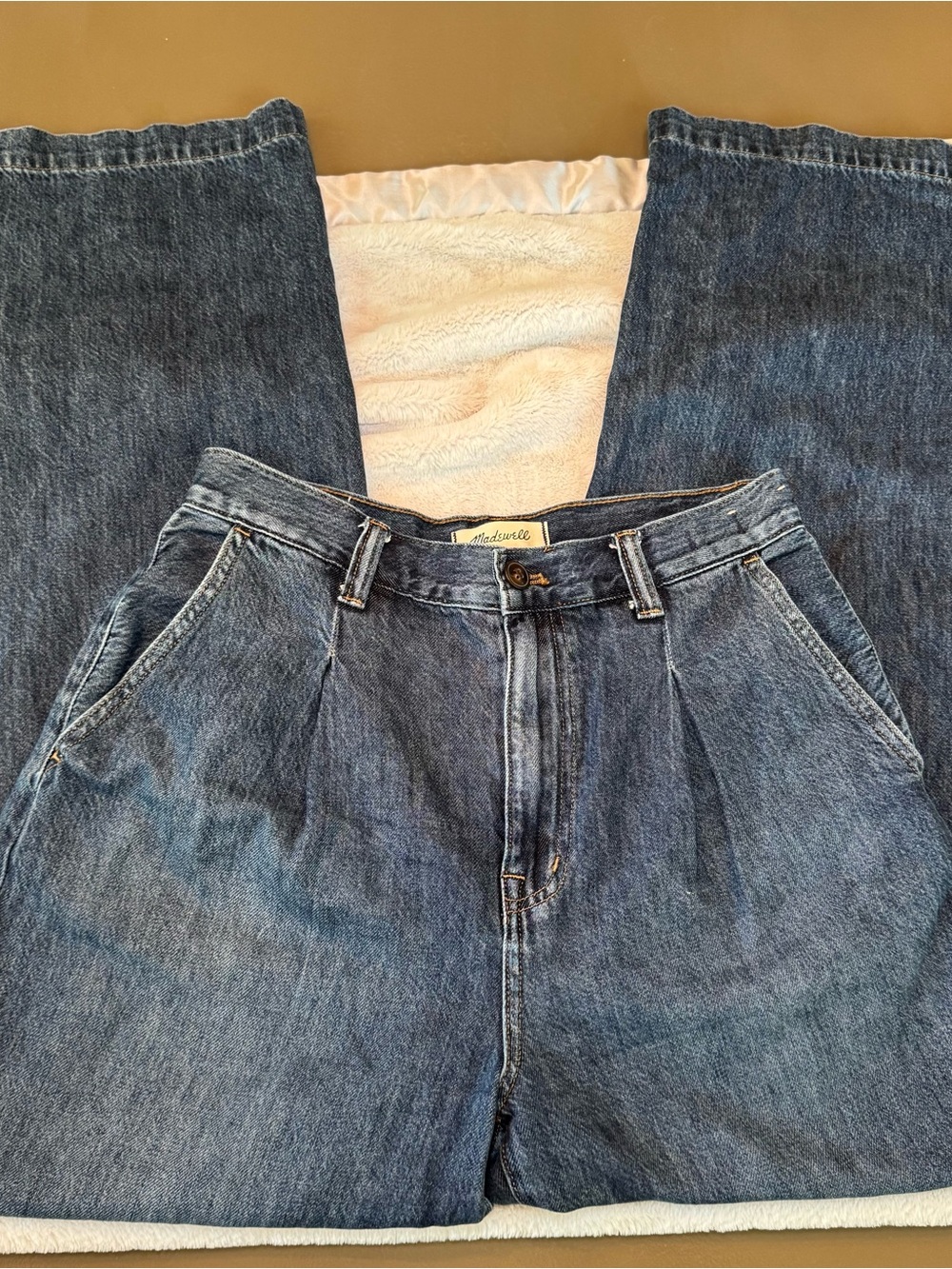 Madewell The Harlow Wide-Leg Jean: Airy Denim Edition Fieldale Wash; Airy - Picture 7 of 10